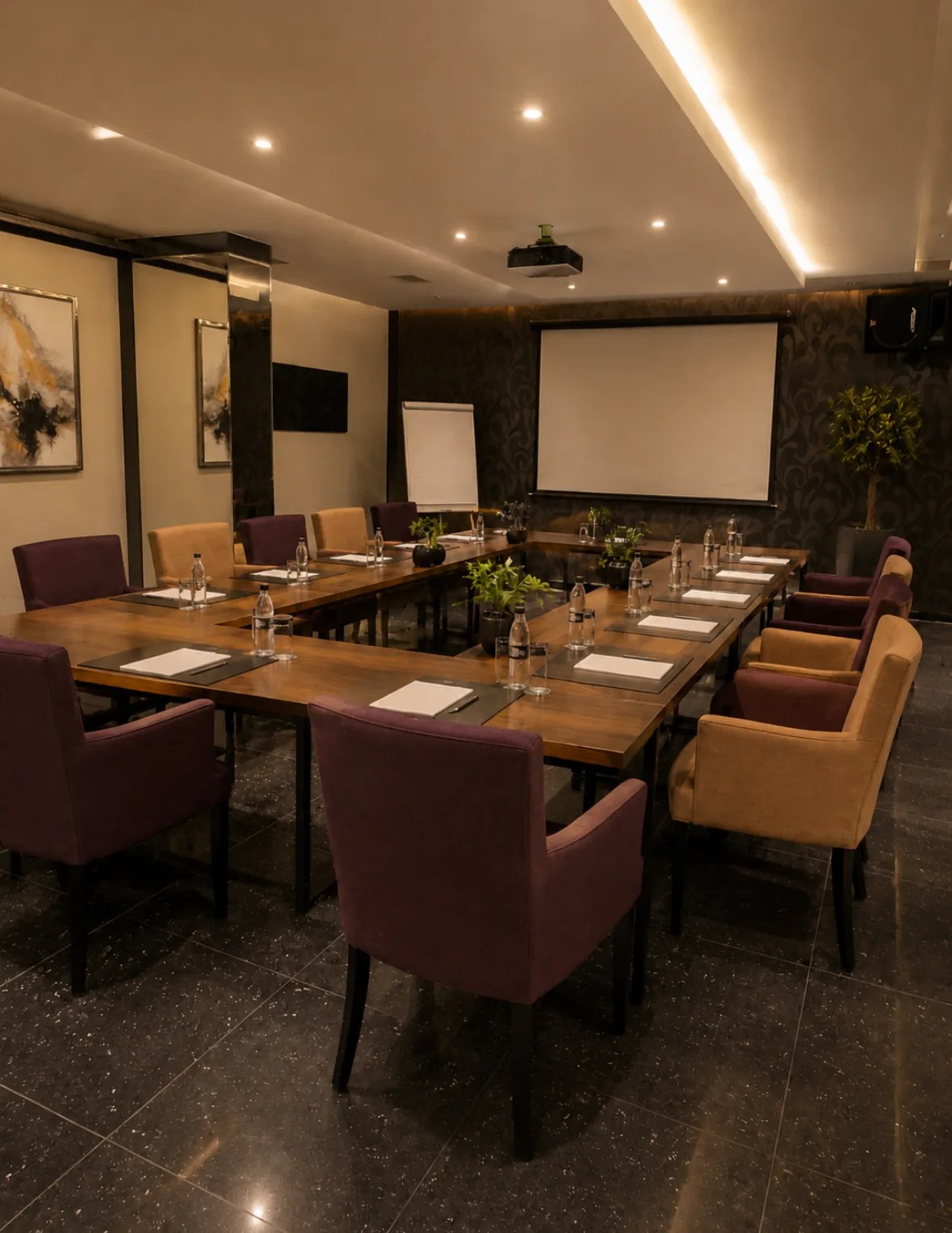 Meeting room in U-shape setup
